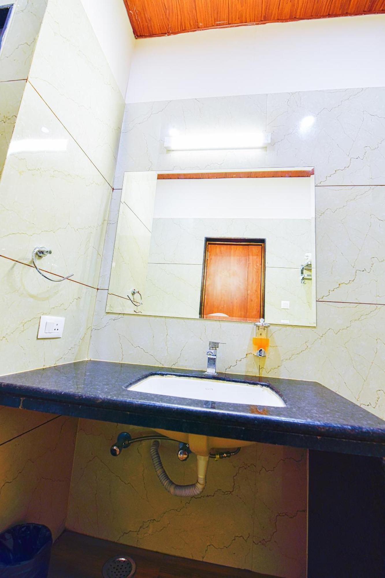 Hotel Remark Udajpur Zewnętrze zdjęcie