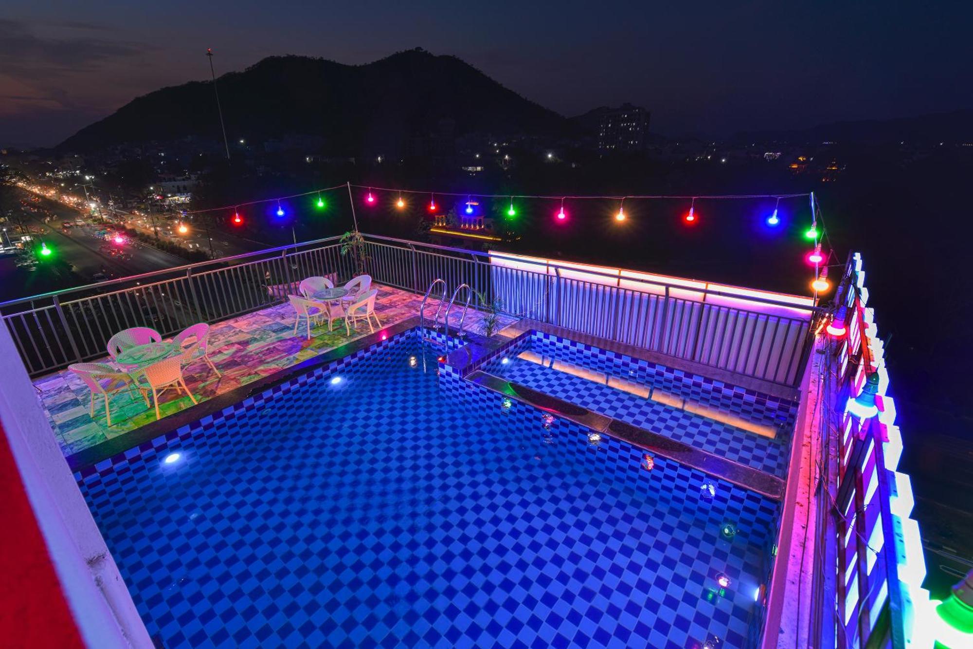 Hotel Remark Udajpur Zewnętrze zdjęcie